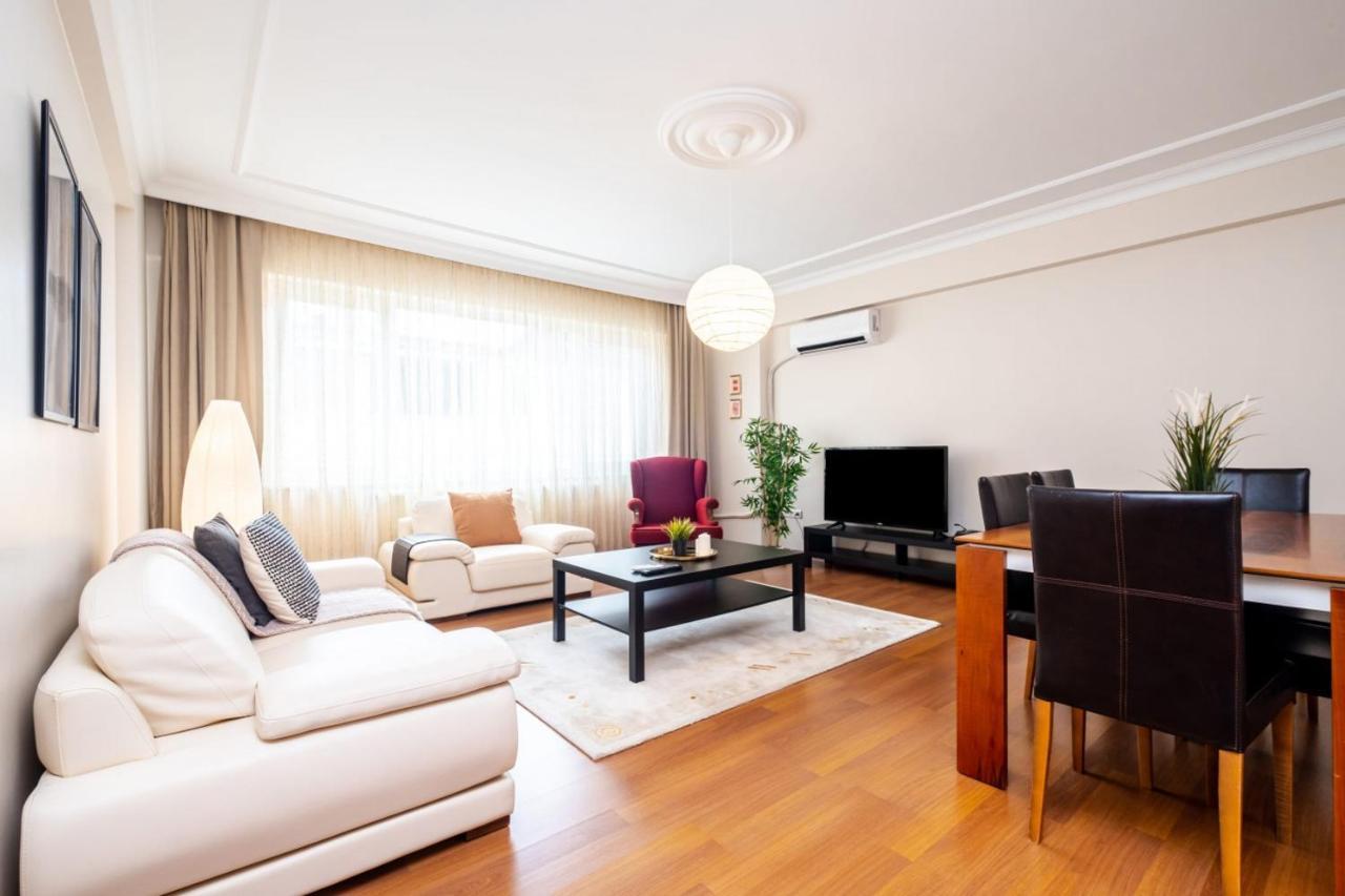 Appartamento Comfy Flat Near Popular Attractions In Sisli Provincia di Provincia di Istanbul Esterno foto