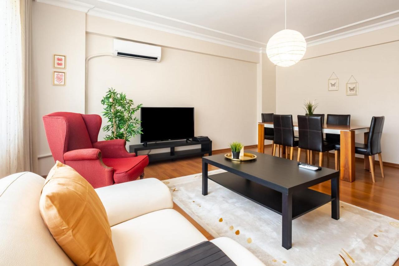 Appartamento Comfy Flat Near Popular Attractions In Sisli Provincia di Provincia di Istanbul Esterno foto