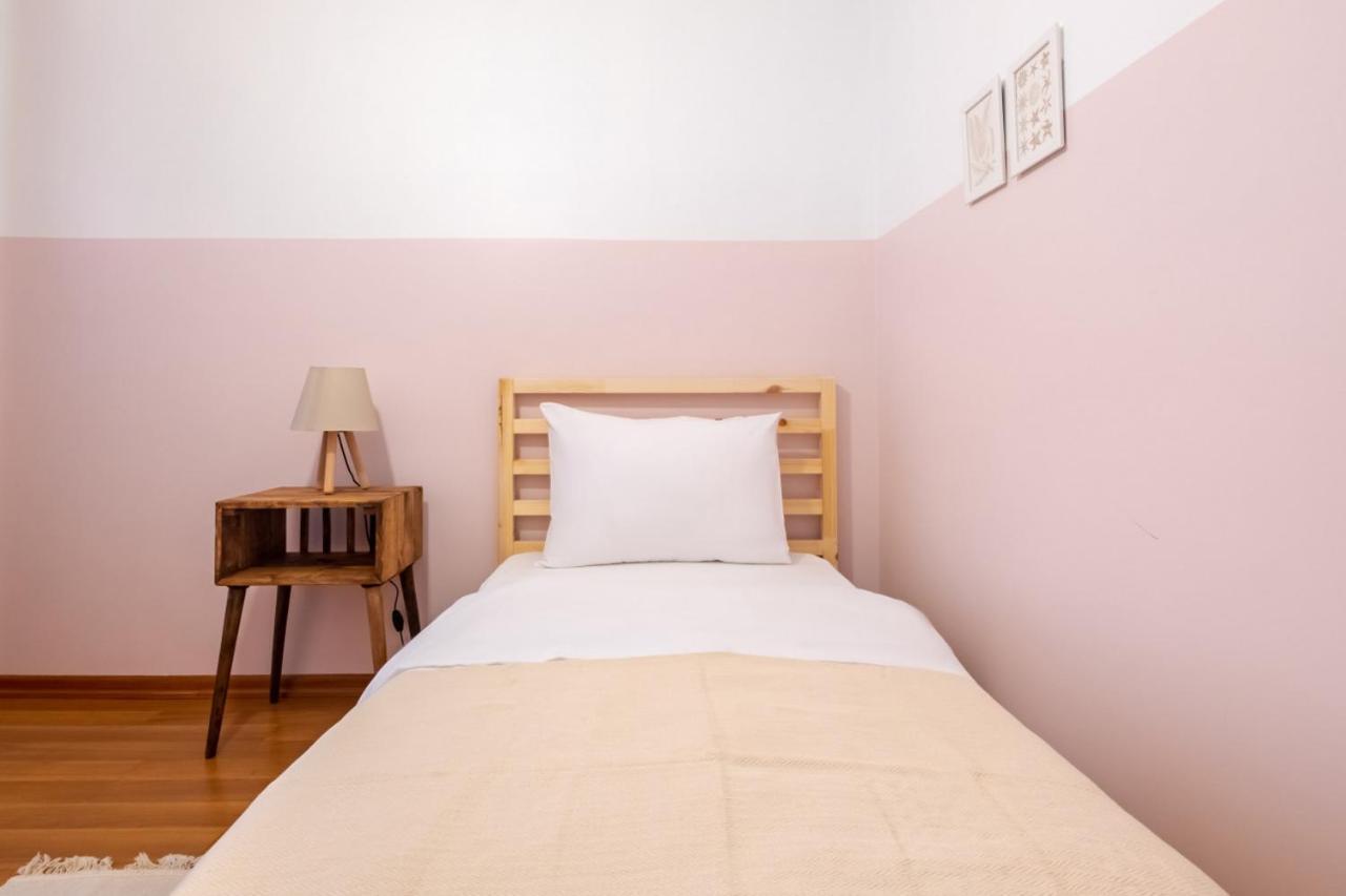 Appartamento Comfy Flat Near Popular Attractions In Sisli Provincia di Provincia di Istanbul Esterno foto